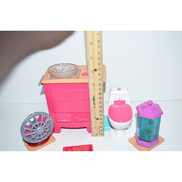 2015 Barbie Dream House Vanity Sink Fish Tank Fan BBQ lot - Picture 3 of 3